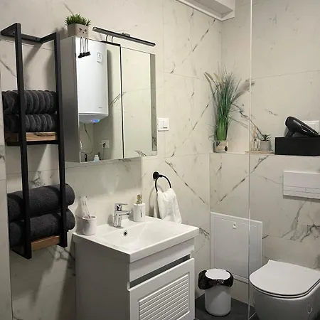 East Gate Leks Apartamento