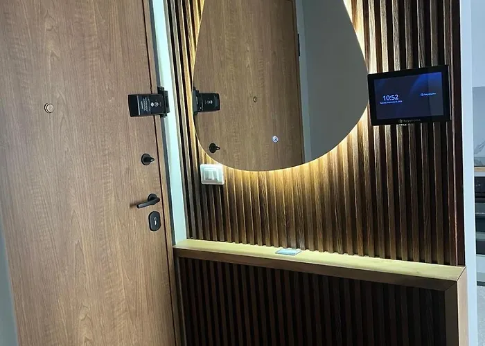 East Gate Leks Apartment *